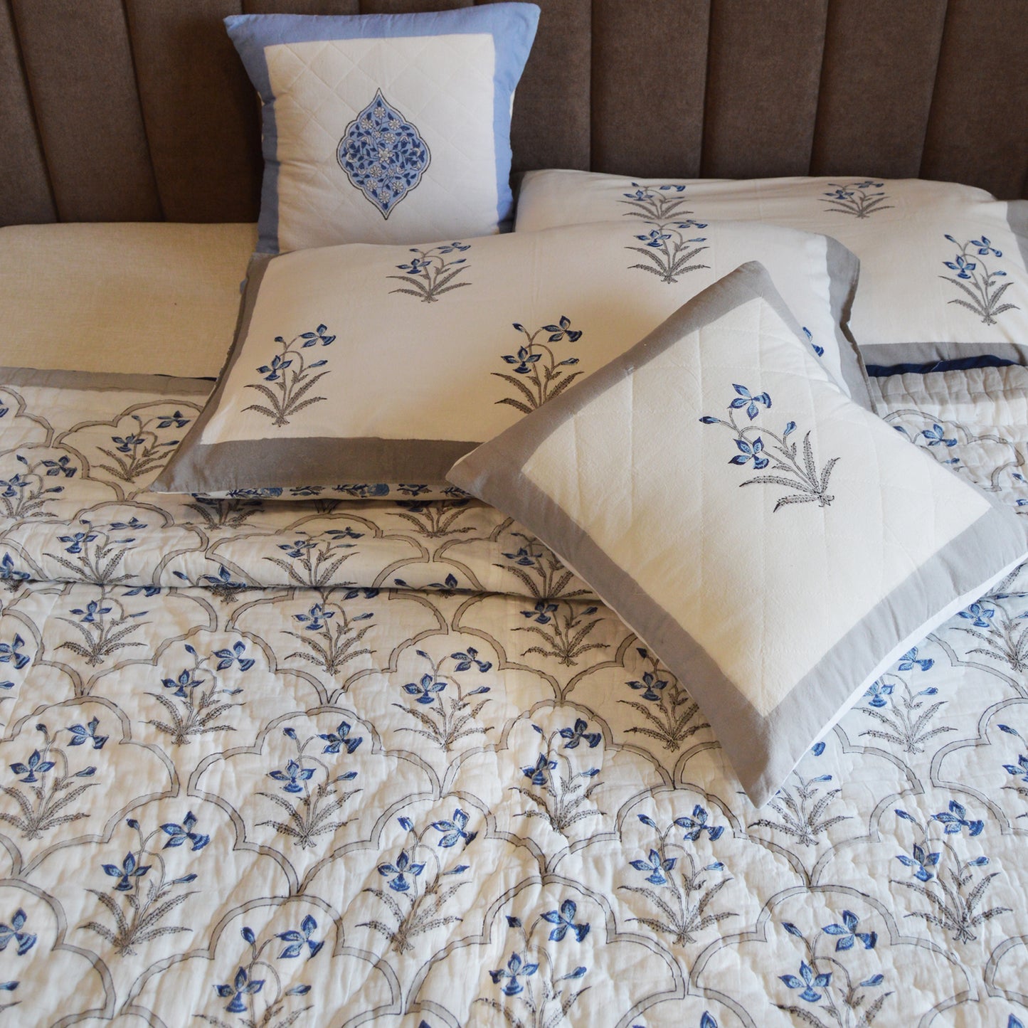 BLUE BELL QUILT SET