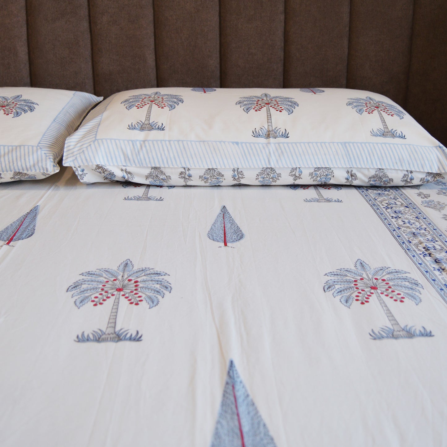 OASIS BEDSHEET SET