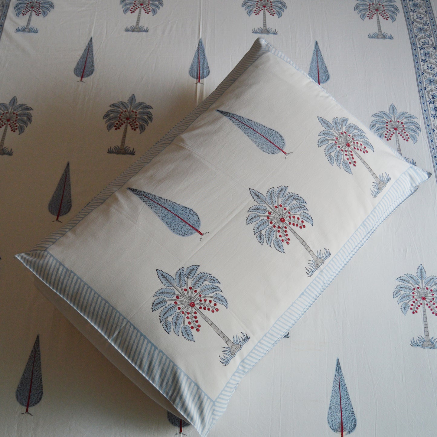 OASIS BEDSHEET SET