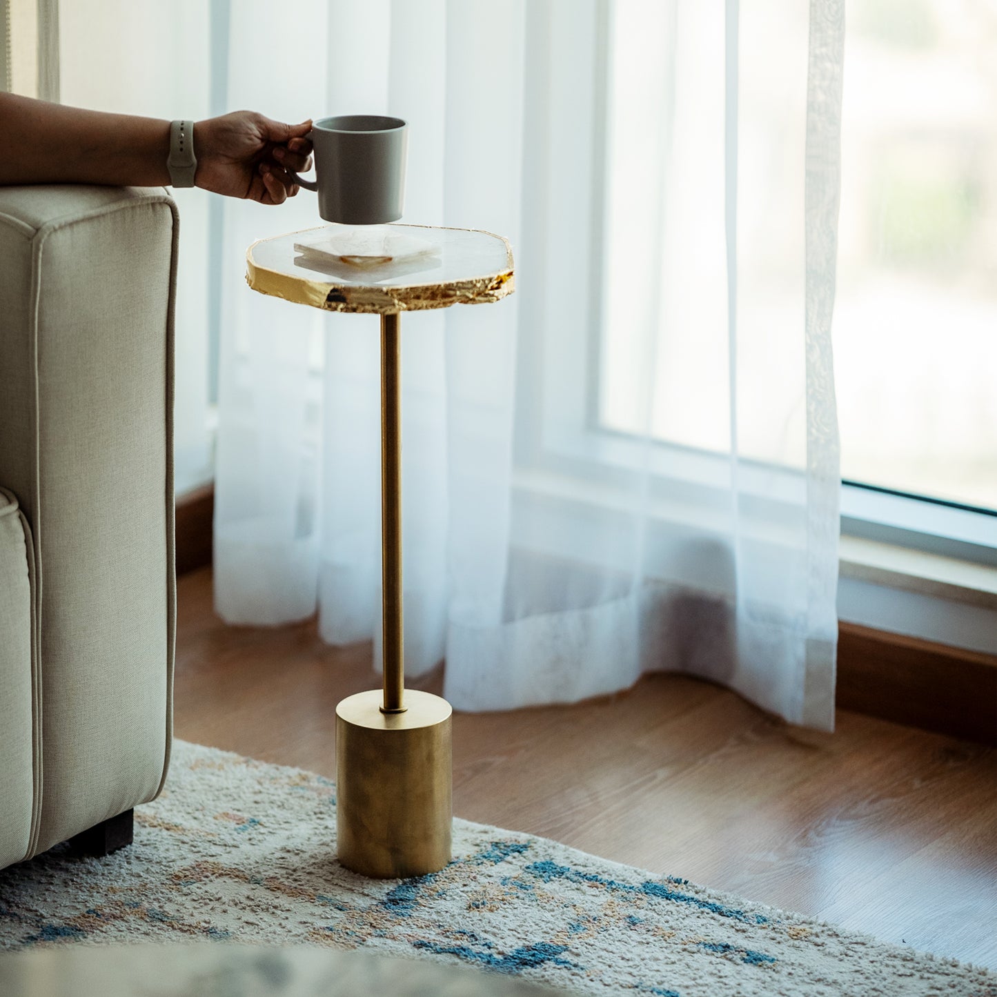 WHITE QUARTZ ACCENT TABLE