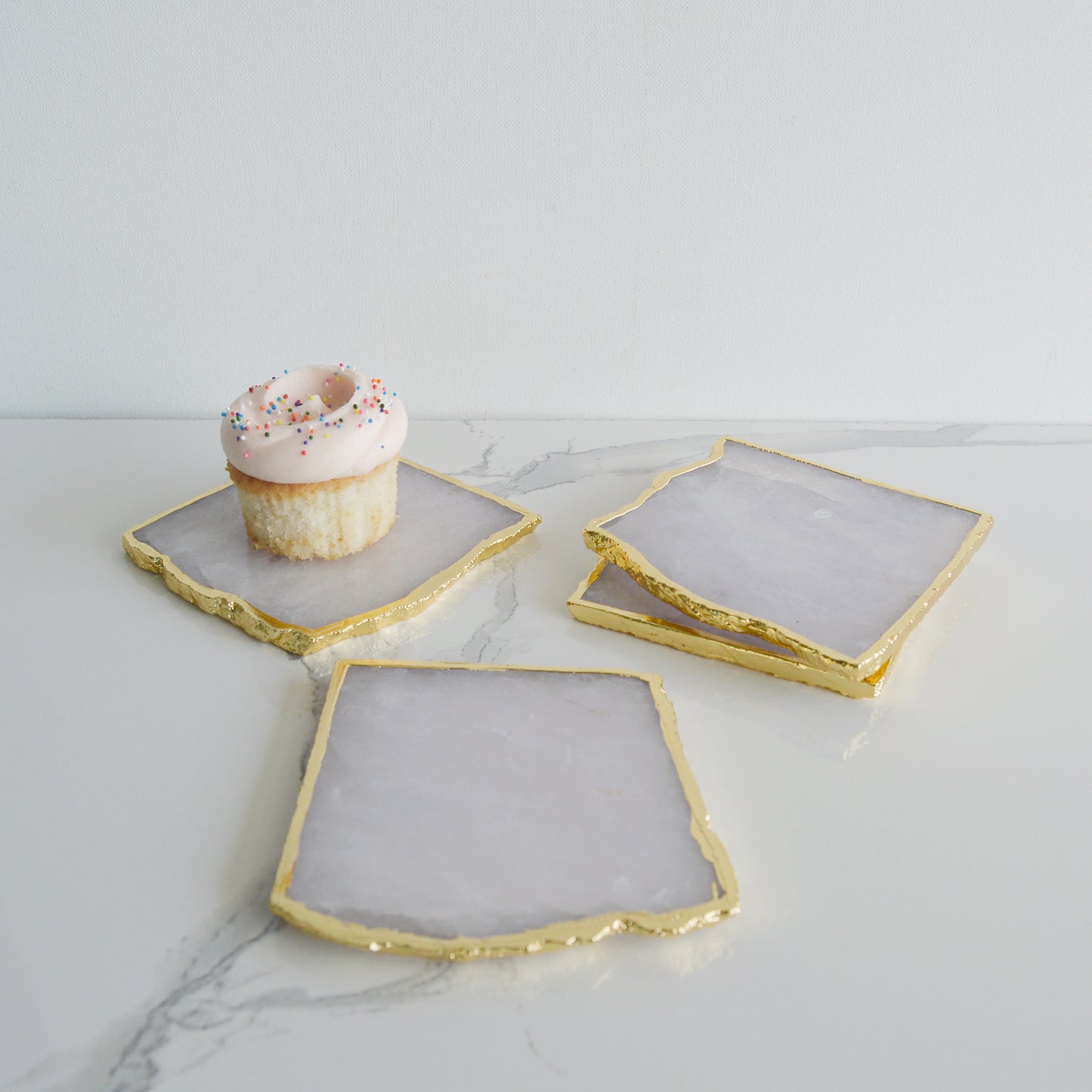 WHITE QUARTZ PLATTER & COASTERS SET